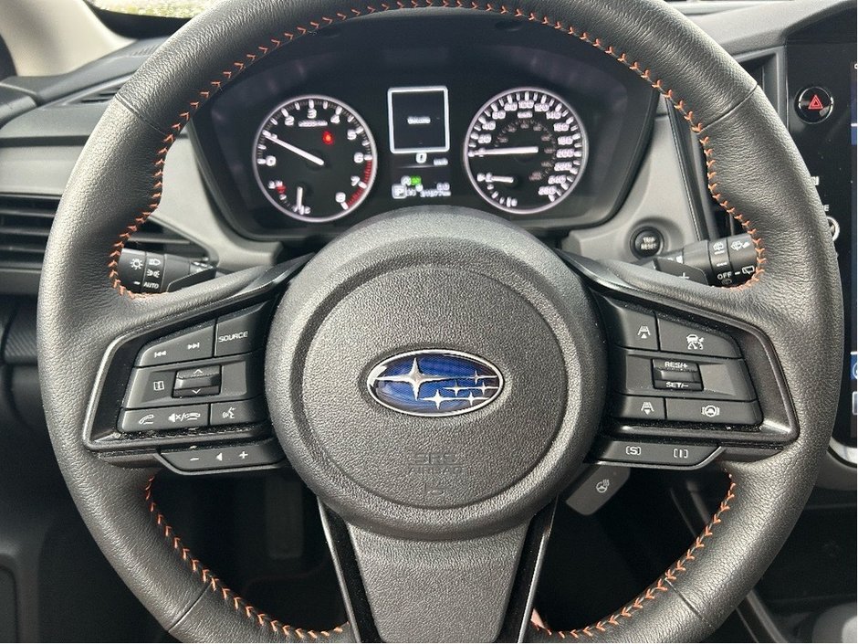 2024 Subaru Crosstrek LIMITED LEATHER SEATS | ONE OWNER | FULLY DEALER SERVICED | HARMAN KARDON 10 SPEAKERS AUDIO | 18