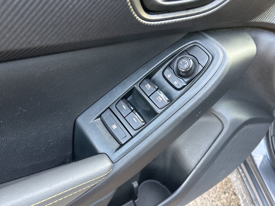 2024 Subaru CROSSTREK ONYX ONE OWNER | CLEAN CARFAX | DEALER MAINTAINED | NEW BATTERY | 2.5 L 182 HP | AWD | AUTOMATIC