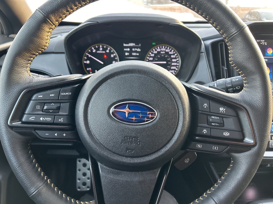 2024 Subaru CROSSTREK ONYX ONE OWNER | CLEAN CARFAX | DEALER MAINTAINED | NEW BATTERY | 2.5 L 182 HP | AWD | AUTOMATIC