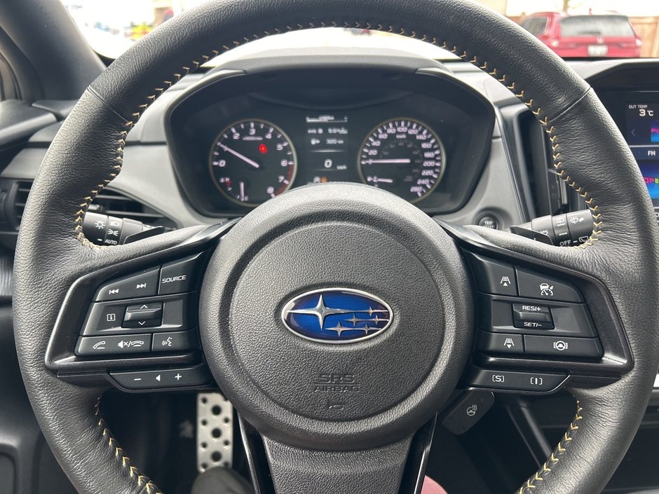 2024 Subaru CROSSTREK ONYX ONE OWNER | DEALER SERVICED | $3352 CARFAX | 2.5L AWD