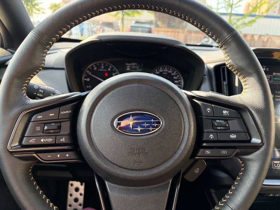 2024 Subaru CROSSTREK ONYX ONE OWNER | CLEAN CARFAX | FULL SERVICE HISTORY