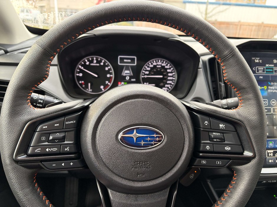 2025 Subaru CROSSTREK LIMITED ONE OWNER | CLEAN CARFAX | AWD | LEATHER SEATS | SUNROOF | HEATED SEATS | CARPLAY