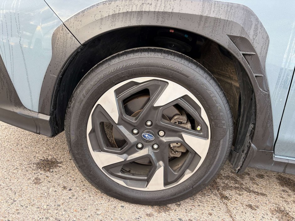 2025 Subaru CROSSTREK LIMITED ONE OWNER | CLEAN CARFAX | AWD | LEATHER SEATS | SUNROOF | HEATED SEATS | CARPLAY