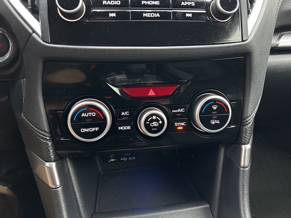 2022 Subaru FORESTER CONVENIENCE CLEAN CARFAX | CARPLAY | AWD | EYESIGHT | HEATED SEATS | X-MODE | 17