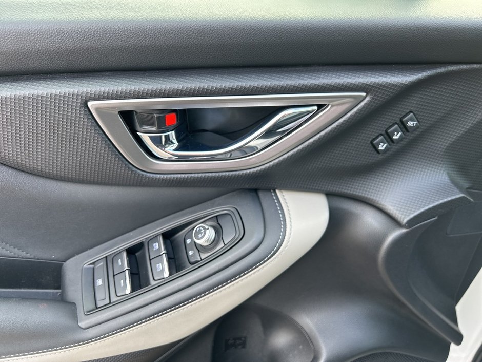 2023 Subaru FORESTER LIMITED LOW MILEAGE | CLEAN CARFAX | DEALER MAINTAINED | AWD | X-MODE® | CARPLAY | HARMAN KARDON® |