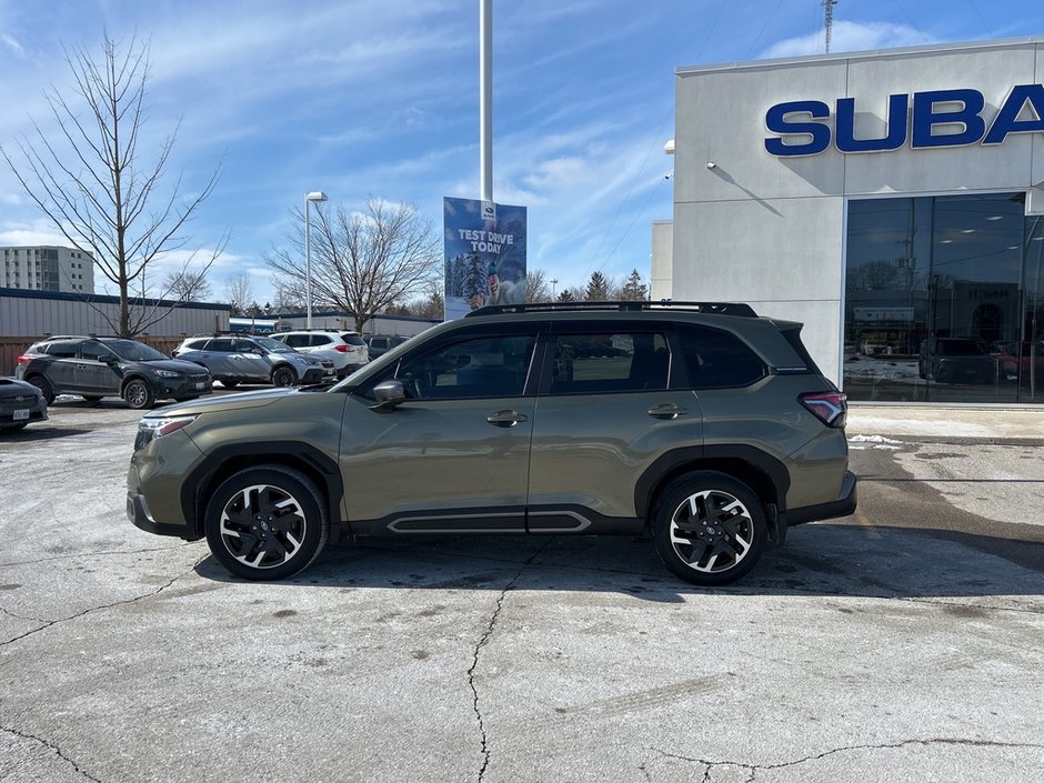 2025 Subaru FORESTER LIMITED ONE OWNER | CLEAN CARFAX | FULL DEALER SERVICE | AWD