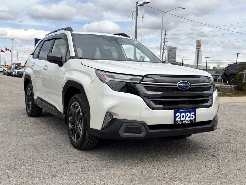 2025 Subaru FORESTER LIMITED ONE OWNER | CLEAN CARFAX | LOW MILEAGE | AWD | EYESIGHT | SUNROOF | CARPLAY | HEATED SEATS
