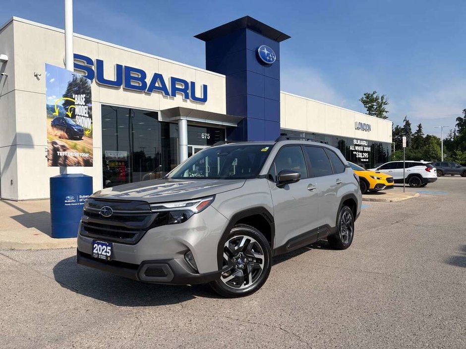 2025 Subaru FORESTER LIMITED ONE OWNER | CLEAN CARFAX | DEALER SERVICE