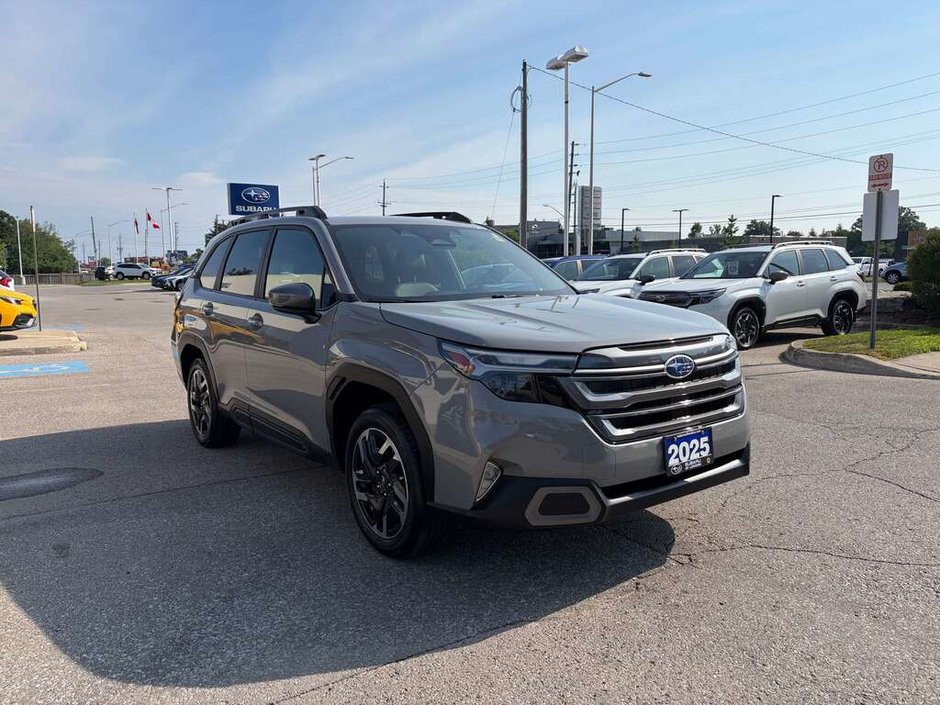 2025 Subaru FORESTER LIMITED ONE OWNER | CLEAN CARFAX | DEALER SERVICE