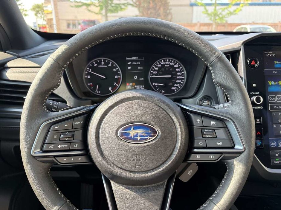 2025 Subaru FORESTER LIMITED ONE OWNER | CLEAN CARFAX | DEALER SERVICE