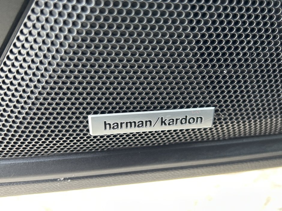 2025 Subaru OUTBACK LIMITED XT ONE OWNER | CLEAN CARFAX | FULL DEALER SERVICE | PERFECT CAR | AWD