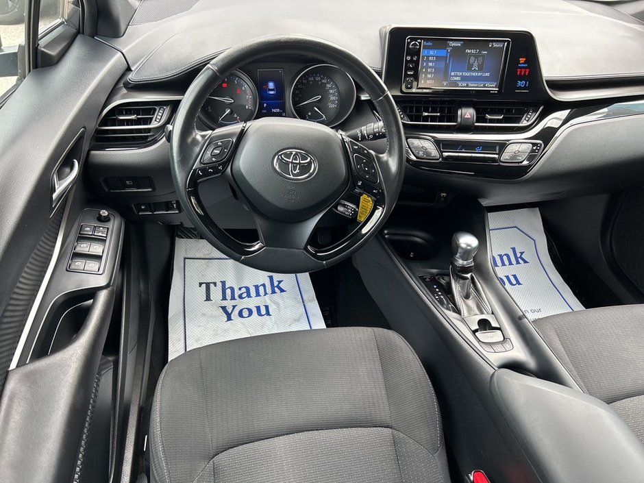 2018 Toyota C-HR XLE AIR CONDITIONING | AUTO | ALLOYS | ONE OWNER