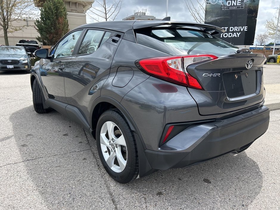 2018 Toyota C-HR XLE AIR CONDITIONING | AUTO | ALLOYS | ONE OWNER