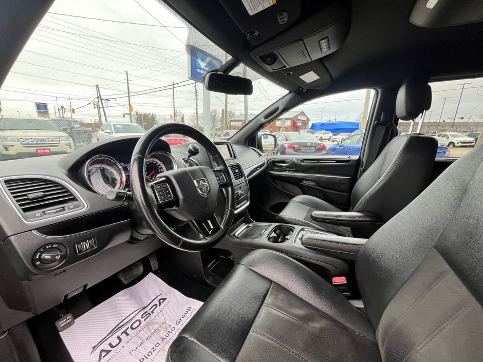 2019 Dodge GRAND CARAVAN 35TH ANNIVERSARY-10