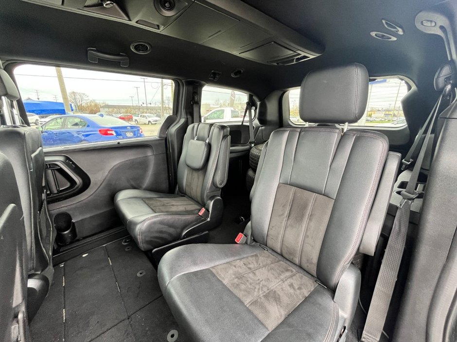 2019 Dodge GRAND CARAVAN 35TH ANNIVERSARY-20