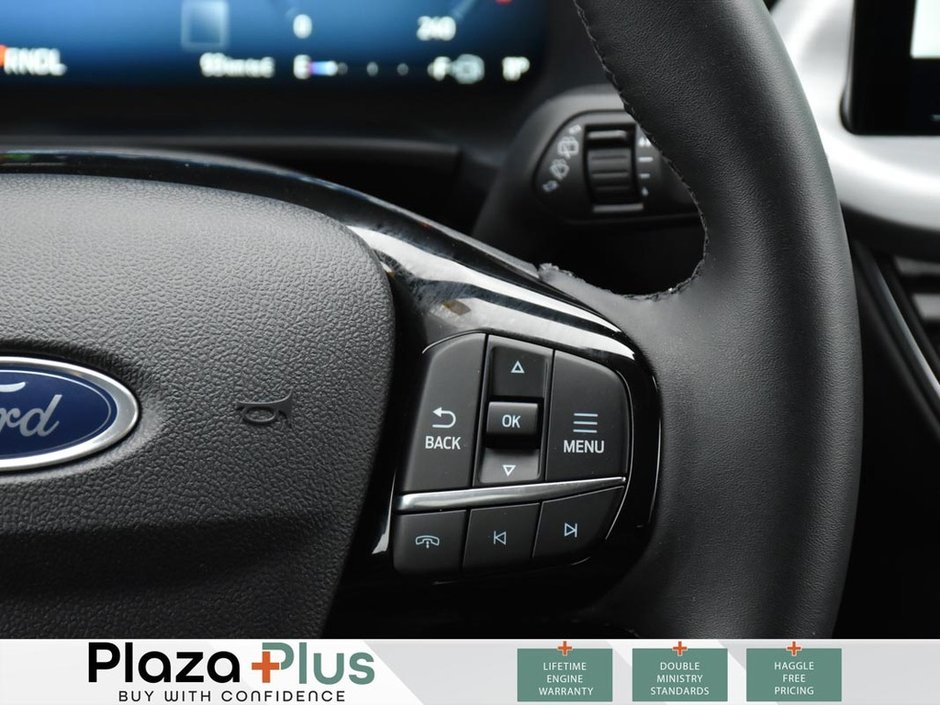 2025 Ford Escape Platinum-15