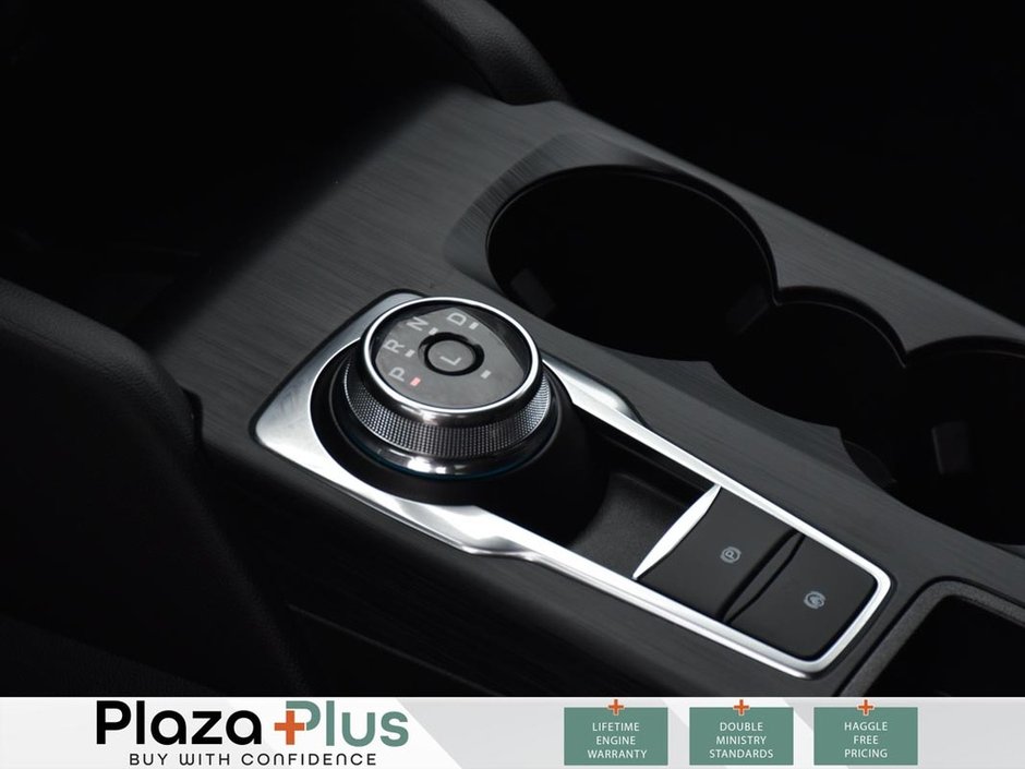 2025 Ford Escape Platinum-17