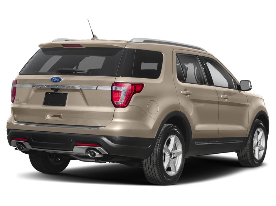 2018 Ford EXPLORER XLT | TWO SETS OF TIRES ON RIMS | ADAPTIVE CRUISE | AUTO WIPERS | HEATED SEATS |