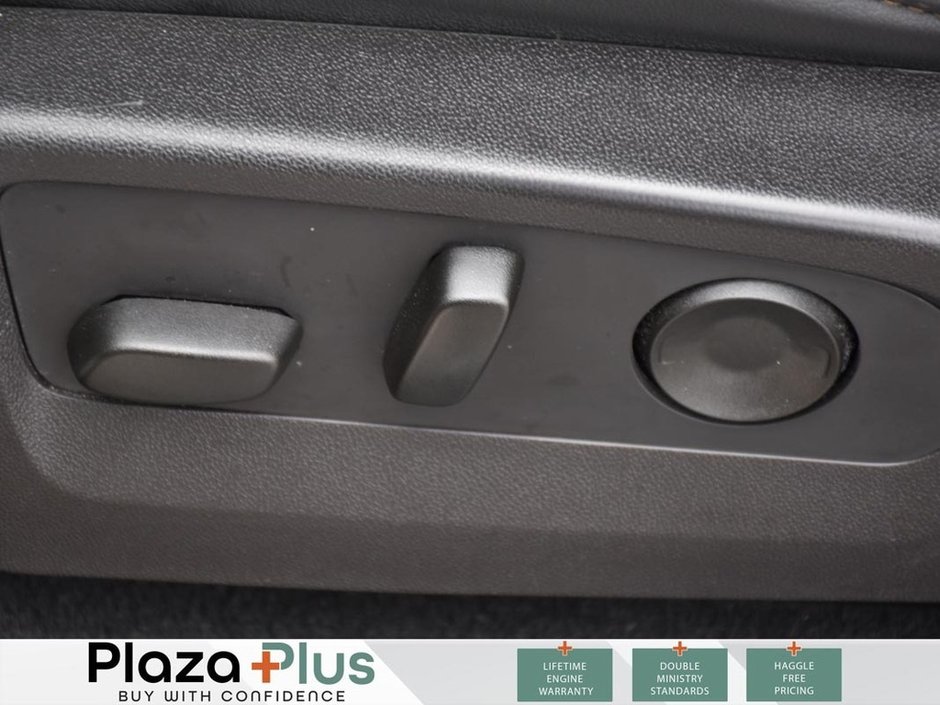 2025 GMC CANYON AT4-14