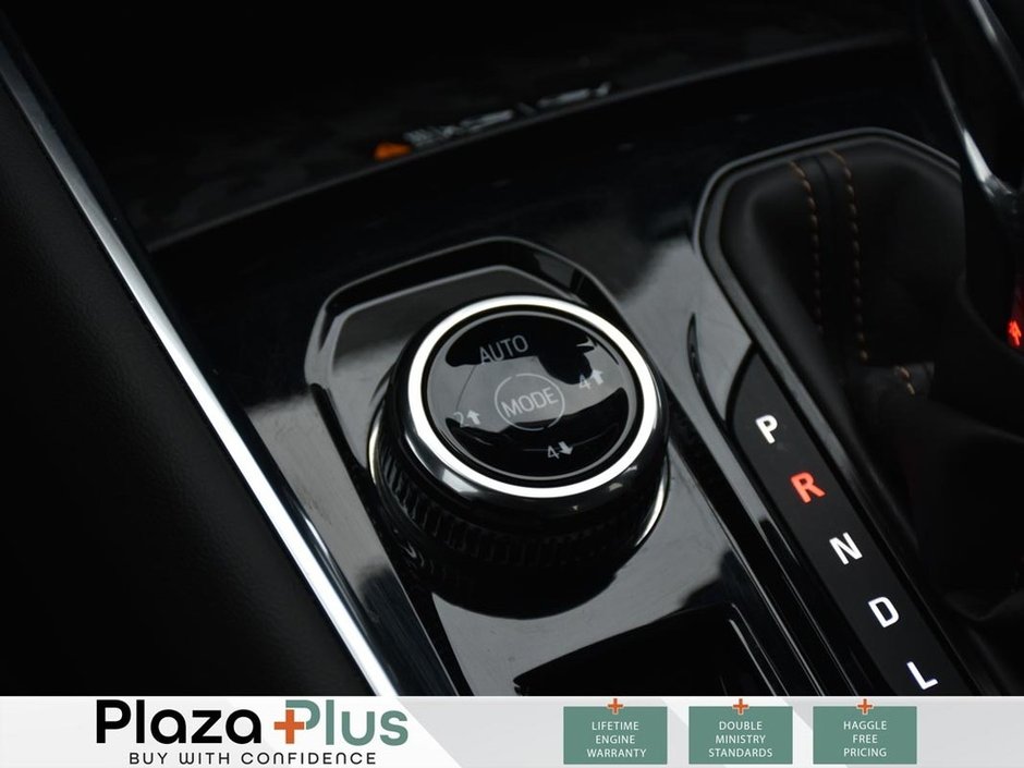 2025 GMC CANYON AT4-17