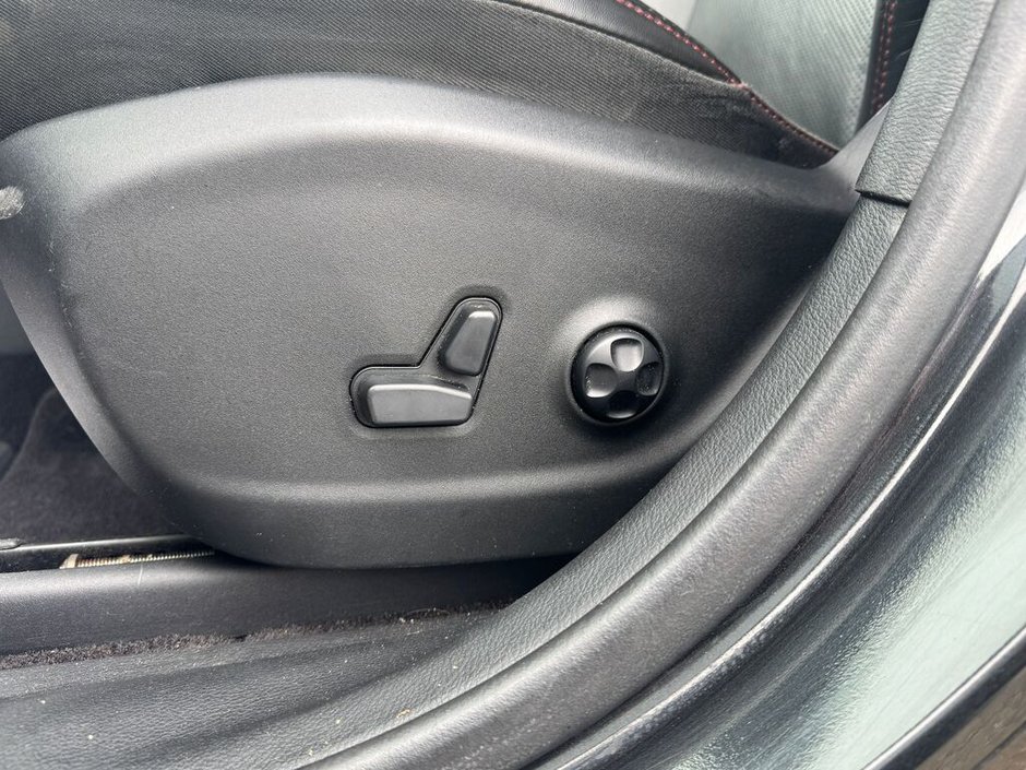 2016 Jeep CHEROKEE TRAILHAWK | CLEAN CARFAX | HEATED LEATHER FRONT SEATS | SUNROOF | BACKUP CAMERA | BLUETOOTH |