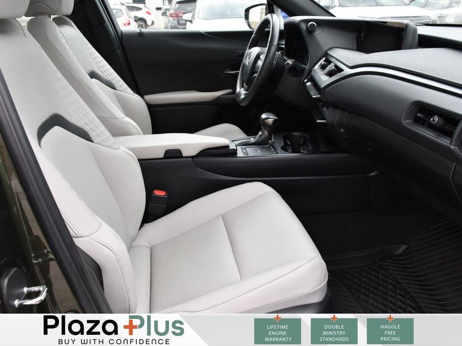 2022 Lexus UX 250h-9