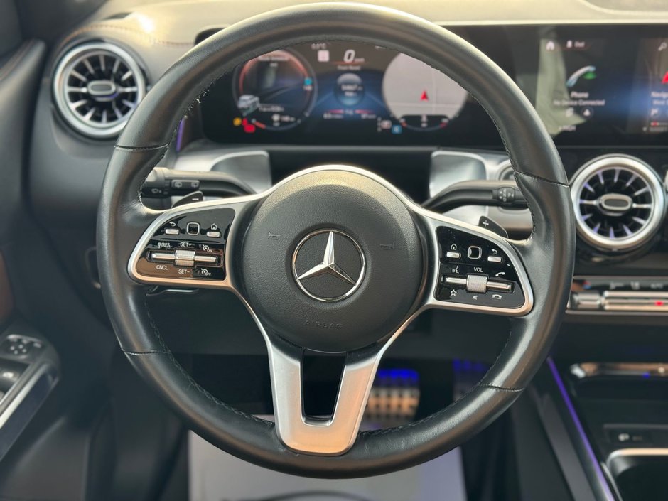 2022 Mercedes-Benz GLB 250 | 360 CAMERA | TWO SETS OF TIRES ON ALLOYS | AMBIENT LIGHTING | APPLE CARPLAY & ANDROID AUTO |