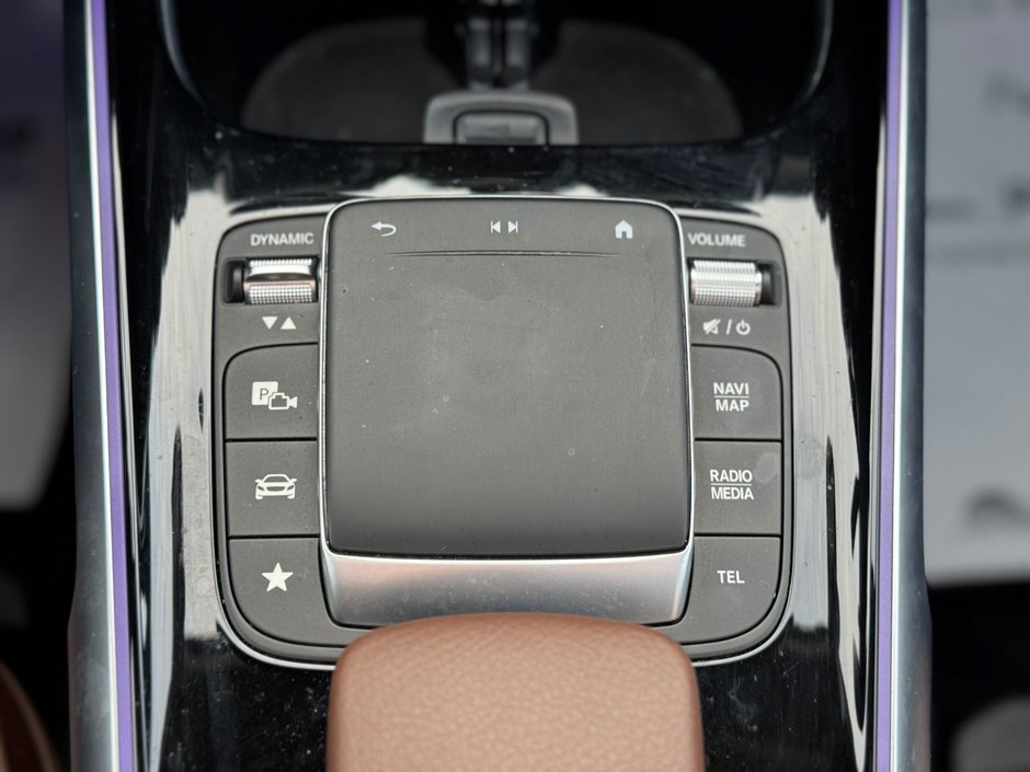 2022 Mercedes-Benz GLB 250 | 360 CAMERA | TWO SETS OF TIRES ON ALLOYS | AMBIENT LIGHTING | APPLE CARPLAY & ANDROID AUTO |