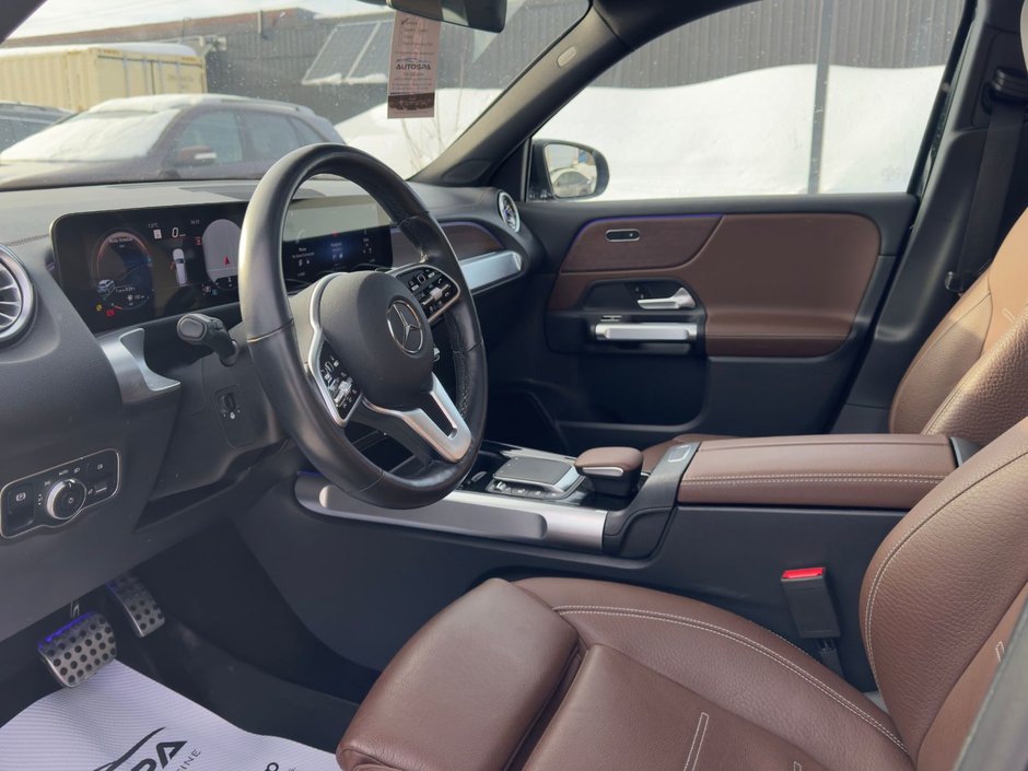 2022 Mercedes-Benz GLB 250 | 360 CAMERA | TWO SETS OF TIRES ON ALLOYS | AMBIENT LIGHTING | APPLE CARPLAY & ANDROID AUTO |