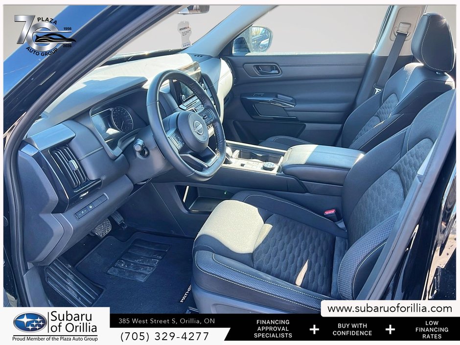 2024 Nissan Pathfinder S | CLEAN CARFAX | 8-PASSENGER | APPLE CARPLAY & ANDROID AUTO | KEYLESS ENTRY |
