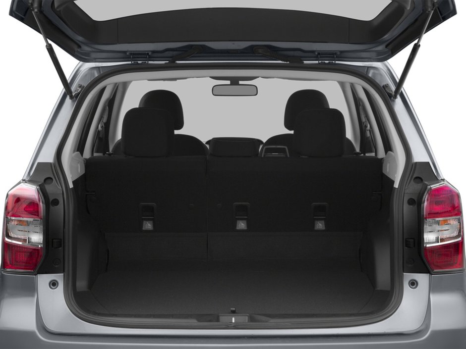 2015 Subaru FORESTER I LIMITED W/TECH PKG | CLEAN CARFAX | HEATED LEATHER SEATS | SUNROOF | TWO SETS OF TIRES ON RIMS |