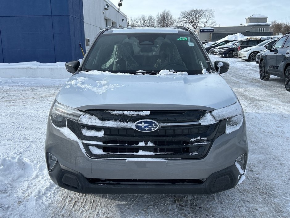 2025 Subaru Forester Premier-8