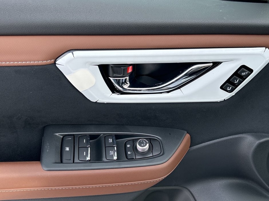 2025 Subaru Forester Premier-13