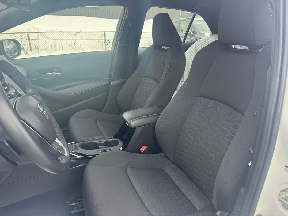 2024 Toyota COROLLA HATCHBACK BASE | FUEL EFFICIENT  | ADAPTIVE CRUISE | TWO SETS OF TIRES | APPLE CARPLAY & ANDROID AUTO |