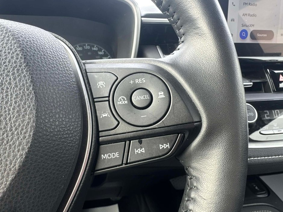 2024 Toyota COROLLA HATCHBACK BASE | FUEL EFFICIENT  | ADAPTIVE CRUISE | TWO SETS OF TIRES | APPLE CARPLAY & ANDROID AUTO |