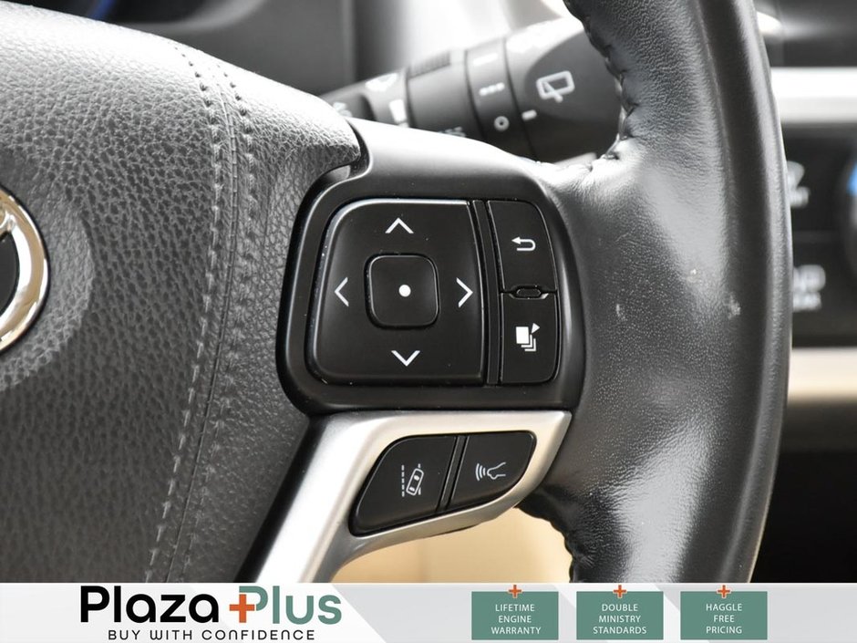 2017 Toyota HIGHLANDER XLE 7 PASSENGER | TWO SET OF TIRES | REMOTE START | SUNROOF |