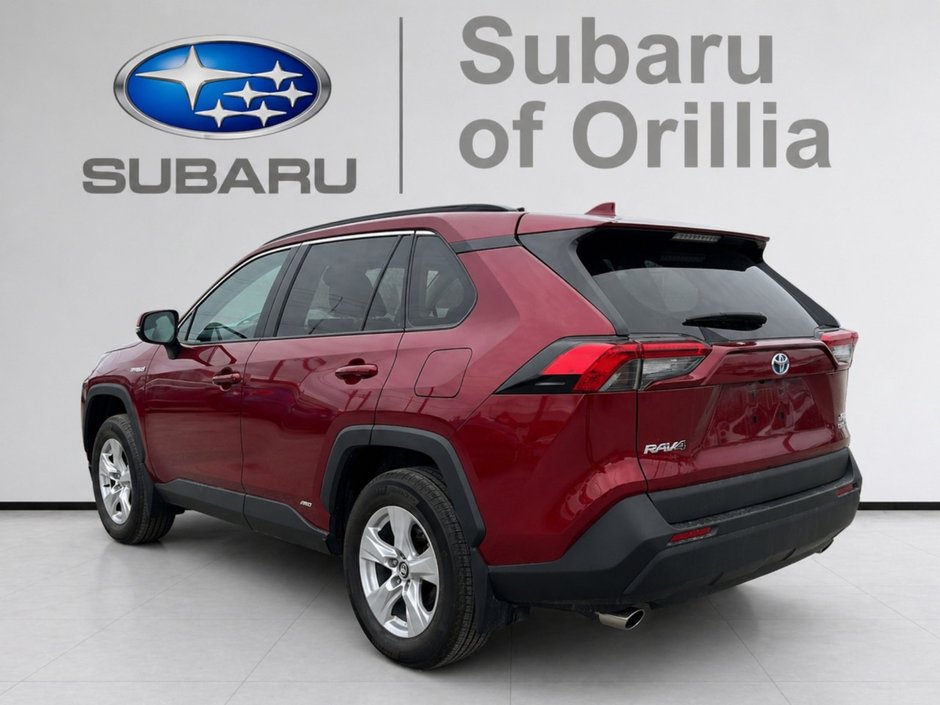 2020 Toyota RAV4 HYBRID XLE | LOW KMS | HEATED SEATS & STEERING WHEEL | HYBRID | ADAPTIVE CRUISE CONTROL | NAVIGATION |