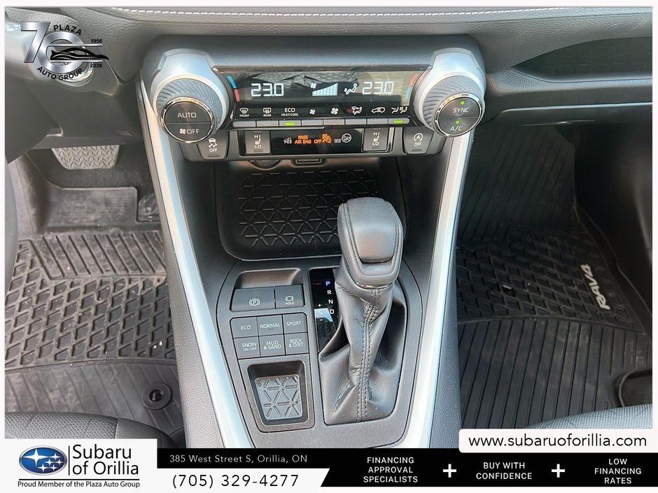 2023 Toyota RAV4 XLE | CLEAN CARFAX | HEATED SEATS | RUBBER MATS | SUNROOF |