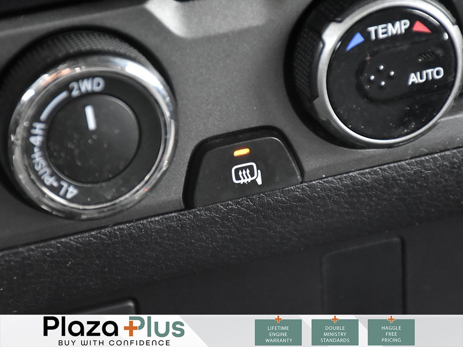 2016 Toyota TACOMA SR5-16