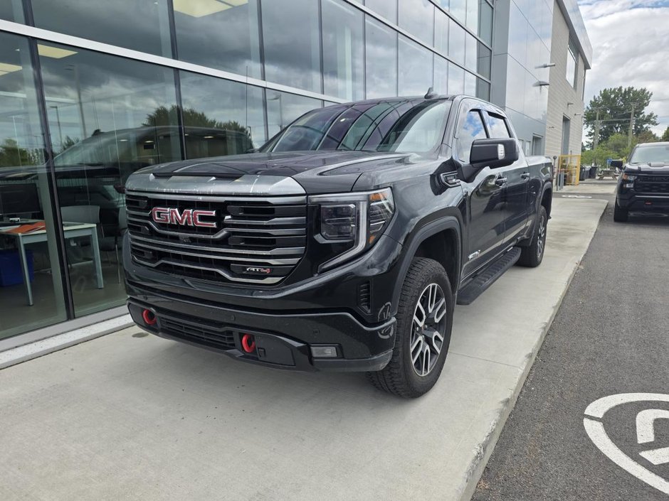 GMC Sierra 1500 Crew Cab Standard Box 4-Wheel Drive AT4 2024 à Charlemagne, Québec