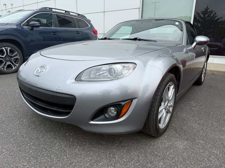 2010 Mazda MX-5 in Sainte-Julie, Quebec