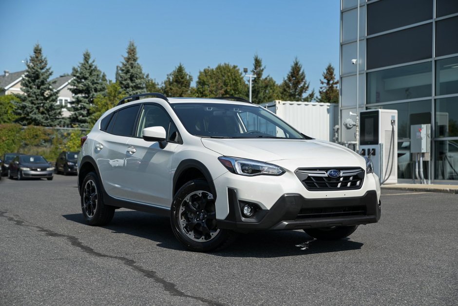 2023  Crosstrek Sport Toit Carplay Volant chauffant CERTIFIÉ in Sainte-Julie, Quebec