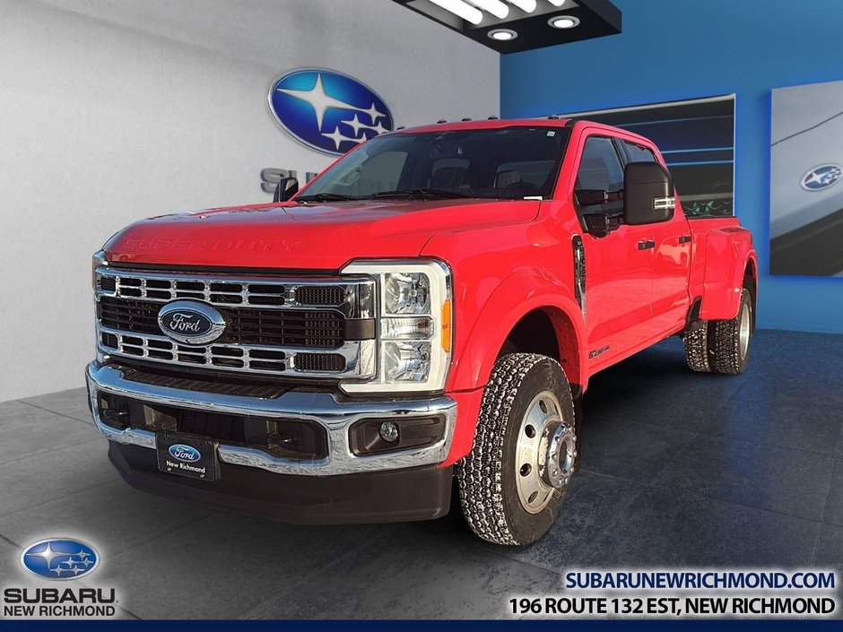 Ford Super Duty F-450 DRW XLT cabine 6 places 4RM caisse de 8 pi 2023 à New Richmond, Québec