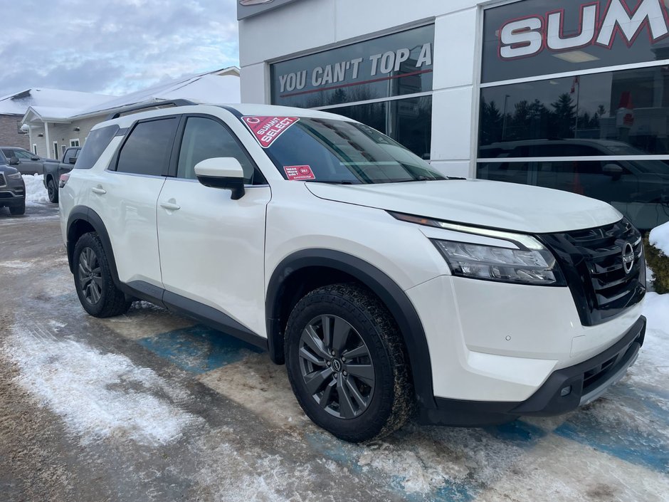 Nissan PATHFINDER SV 2023