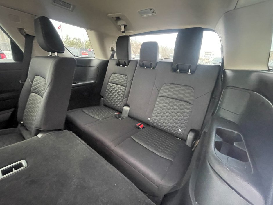 Nissan PATHFINDER SV 2023