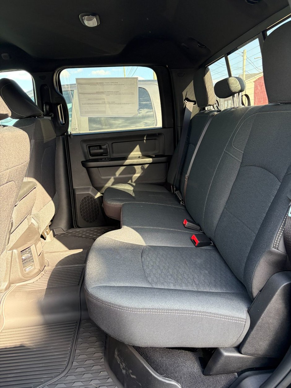 2026 Ram 2500 BLACK EXPRESS