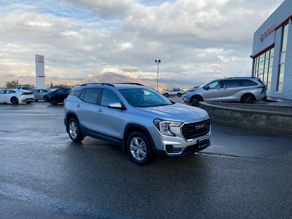 2022 GMC Terrain SLE in Kamloops, British Columbia - w940px