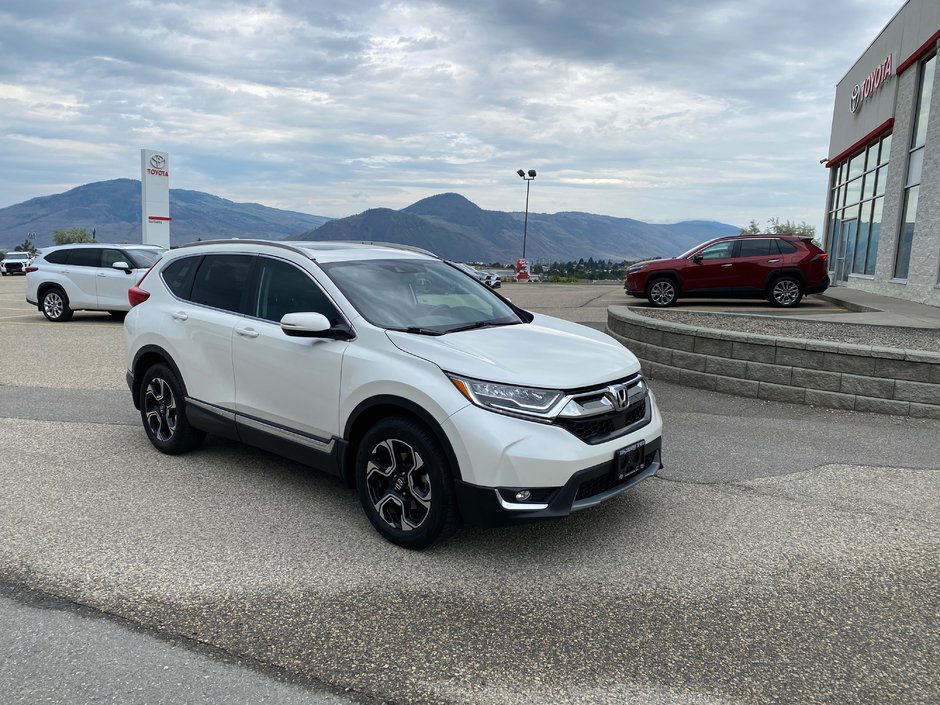 2017 Honda CR-V Touring in Kamloops, British Columbia - w940px