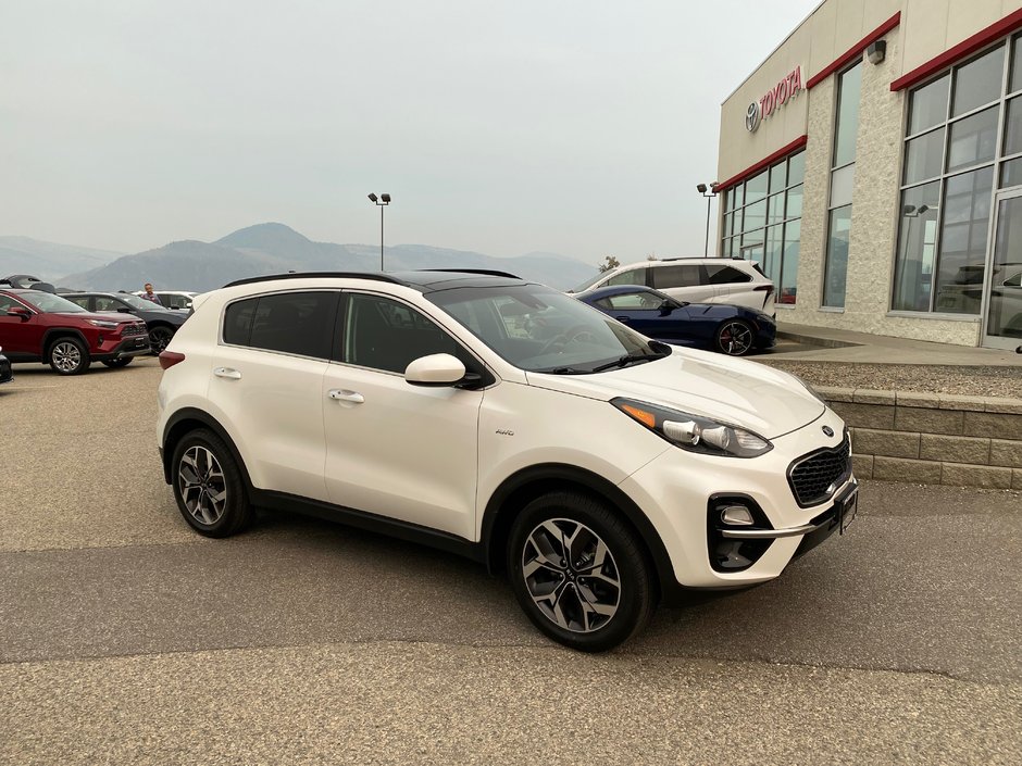 2020 Kia Sportage EX Premium in Kamloops, British Columbia - w940px