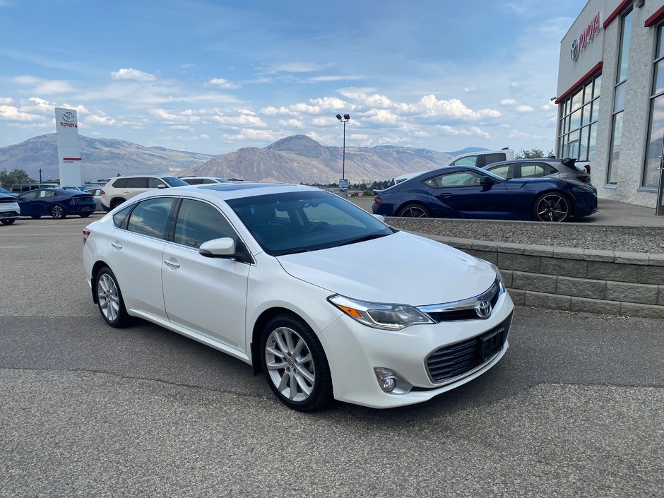2015 Toyota Avalon in Kamloops, British Columbia - w940px